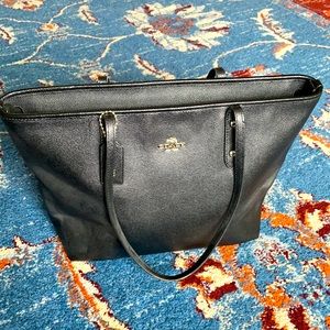 Black Coach city zip shoulder tote